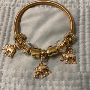 Elephant charm bracelt